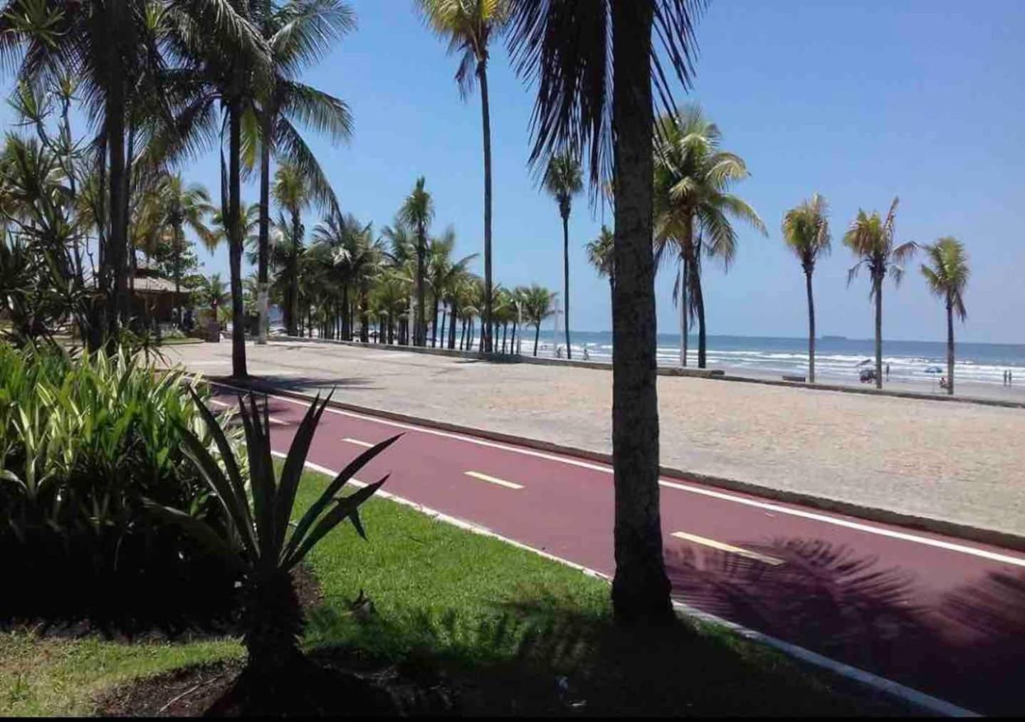 Lindo Apto 300M Praia Da Ocian E Centro - Vista Mar- Varanda Sacada - Wi-Fi 300 Mbps - Vaga De Garagem - Acomoda Ate 6 Pessoas Lejlighed Praia Grande  Eksteriør billede