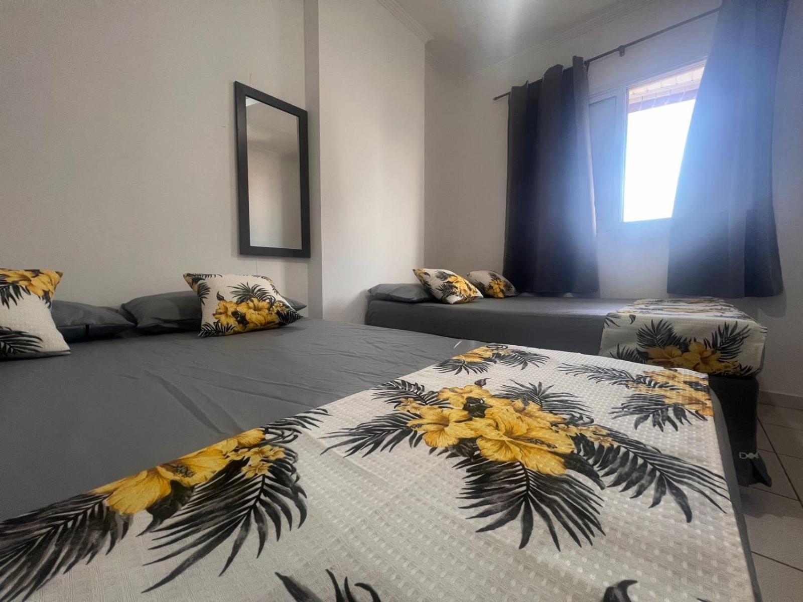 Lindo Apto 300M Praia Da Ocian E Centro - Vista Mar- Varanda Sacada - Wi-Fi 300 Mbps - Vaga De Garagem - Acomoda Ate 6 Pessoas Lejlighed Praia Grande  Eksteriør billede